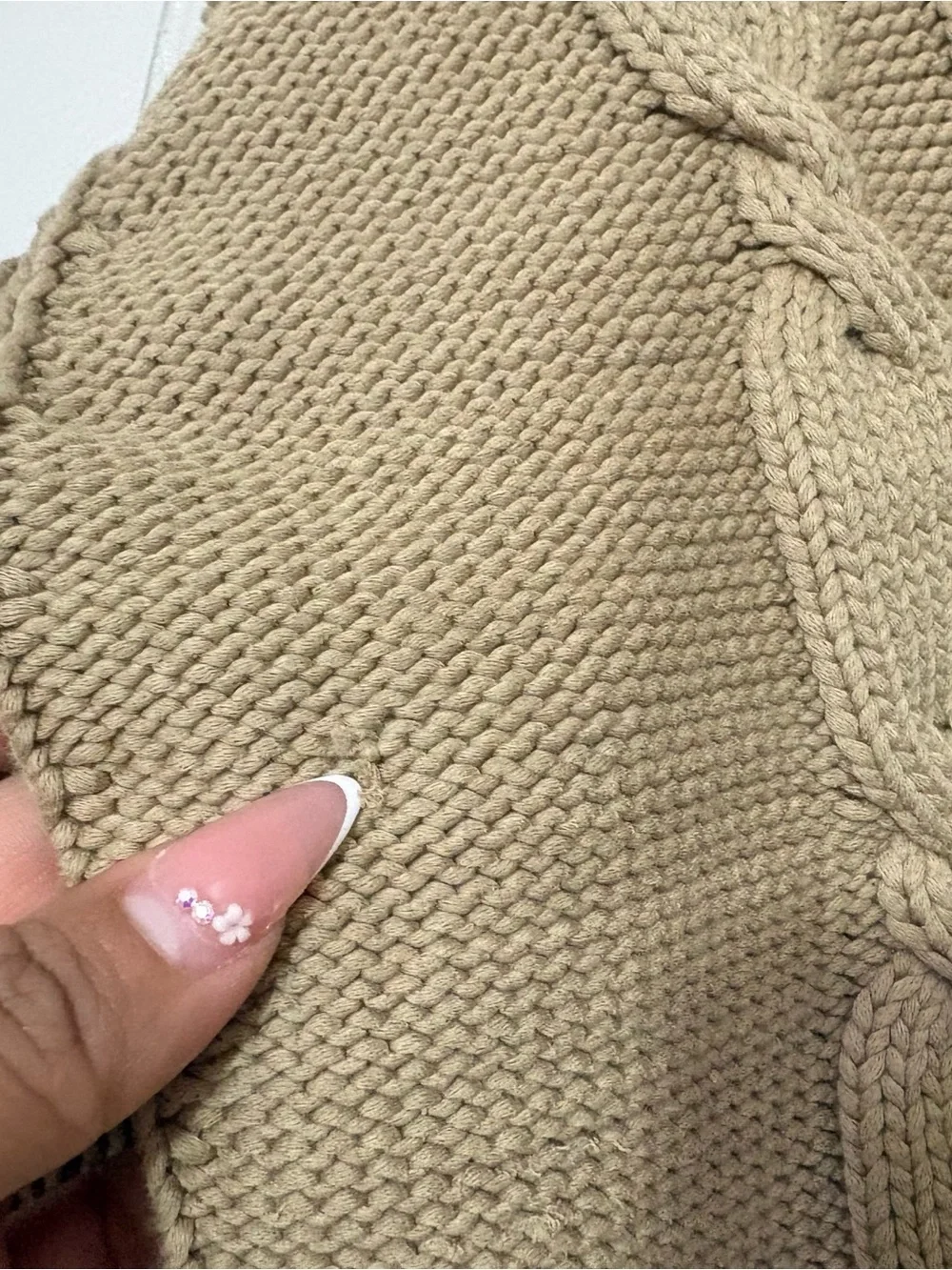 NWT J.Crew Cable Knit Sweater XS Beige Tan Cropped V Neck Cottagecore Pullover